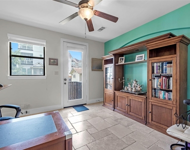 1102 W 15th 1/2 Street - Photo Thumbnail 8