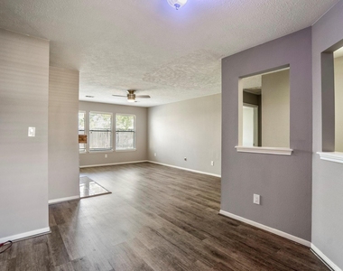 5211 Roserock Lane - Photo Thumbnail 5