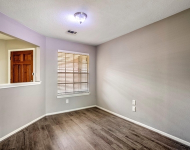5211 Roserock Lane - Photo Thumbnail 4