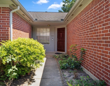 5211 Roserock Lane - Photo Thumbnail 2