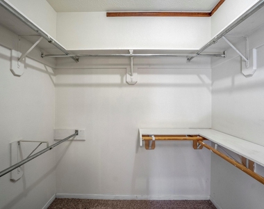 5211 Roserock Lane - Photo Thumbnail 21
