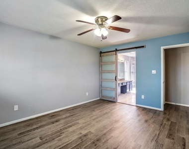 5211 Roserock Lane - Photo Thumbnail 18