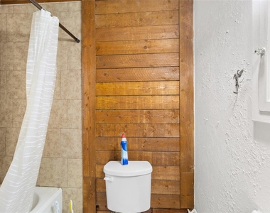 1518 16th Street - Photo Thumbnail 6