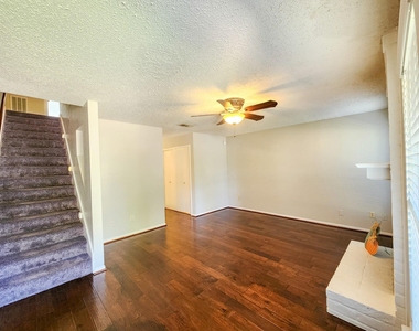 17742 Kings Park Lane - Photo Thumbnail 2