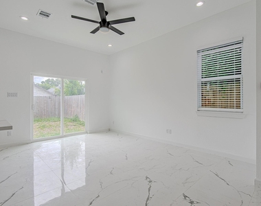 6732 Goforth Street - Photo Thumbnail 6