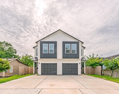 6732 Goforth Street - Photo Thumbnail 3