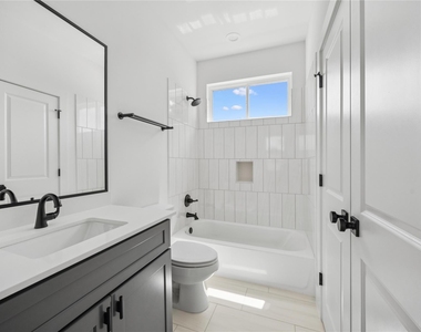 835 Elkhart Street - Photo Thumbnail 8