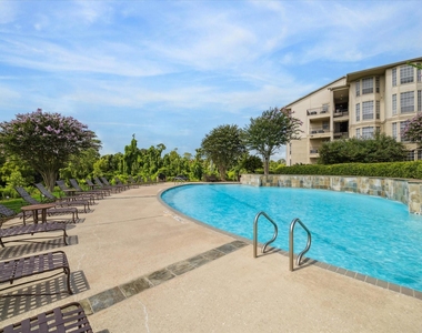 5353 Memorial Drive - Photo Thumbnail 9