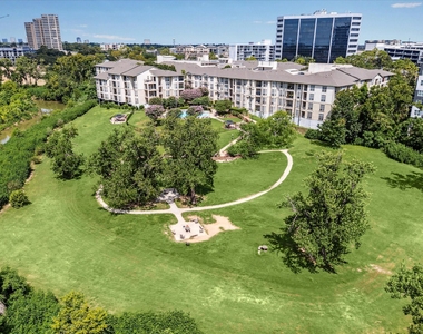 5353 Memorial Drive - Photo Thumbnail 8