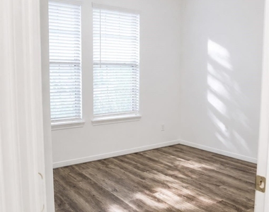 31415 Whitcombe Summit Way - Photo Thumbnail 8