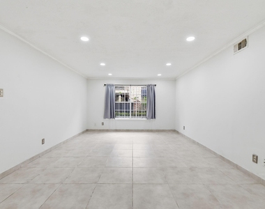 7900 Westheimer Road - Photo Thumbnail 4