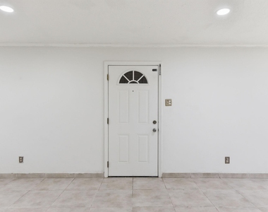 7900 Westheimer Road - Photo Thumbnail 15