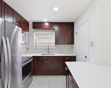 7900 Westheimer Road - Photo Thumbnail 8