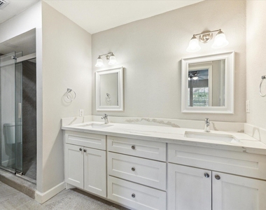 1107 Country Place Drive - Photo Thumbnail 11