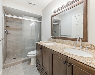 1107 Country Place Drive - Photo Thumbnail 16