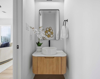 3103 Lelia Street - Photo Thumbnail 8