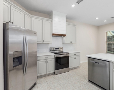 42 Camber Pine Place - Photo Thumbnail 16