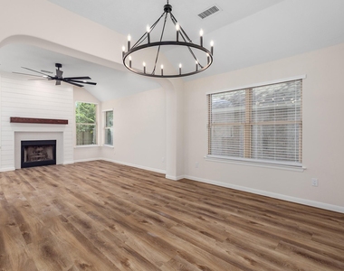 42 Camber Pine Place - Photo Thumbnail 7