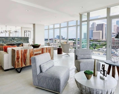 2727 Travis Street - Photo Thumbnail 20