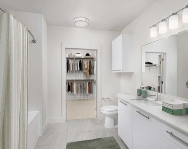 2727 Travis Street - Photo Thumbnail 11