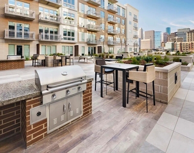 2727 Travis Street - Photo Thumbnail 21