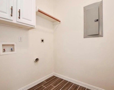 12755 Mill Ridge Dr - Photo Thumbnail 31