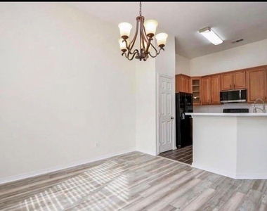 12755 Mill Ridge Dr - Photo Thumbnail 5