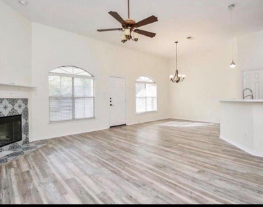 12755 Mill Ridge Dr - Photo Thumbnail 14