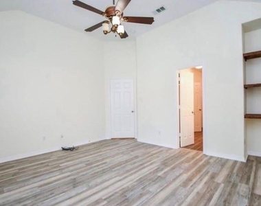 12755 Mill Ridge Dr - Photo Thumbnail 18