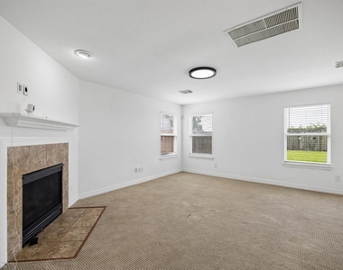 13926 Tinsley Court - Photo Thumbnail 3