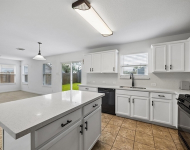 13926 Tinsley Court - Photo Thumbnail 6