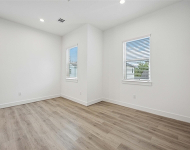 4613 Indie Heights Lane - Photo Thumbnail 8