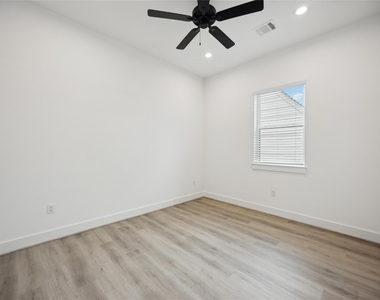 4613 Indie Heights Lane - Photo Thumbnail 10
