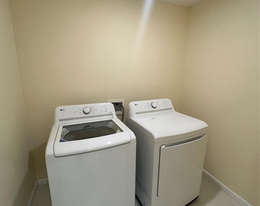 3516 Sparrow Street - Photo Thumbnail 8