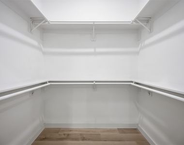 331 Delaware St - Photo Thumbnail 7
