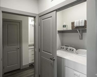 13958 Cottingham Street - Photo Thumbnail 10