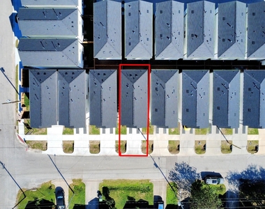 4818 Cochran Street - Photo Thumbnail 2