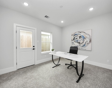 4818 Cochran Street - Photo Thumbnail 12