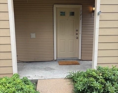 1311 Antoine Drive - Photo Thumbnail 3