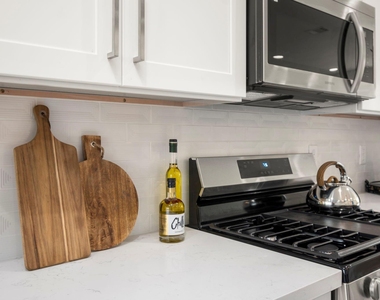 8016 Willow Street - Photo Thumbnail 24