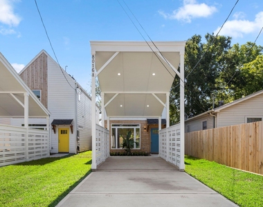 8016 Willow Street - Photo Thumbnail 6