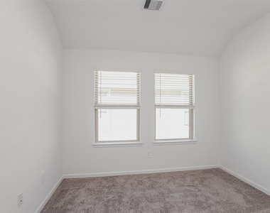 625 Royal Arch Drive - Photo Thumbnail 16