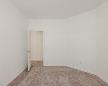 625 Royal Arch Drive - Photo Thumbnail 27