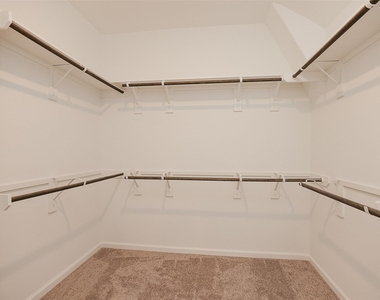 625 Royal Arch Drive - Photo Thumbnail 22
