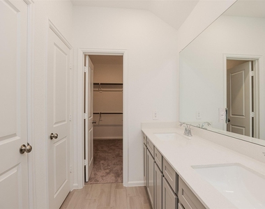 625 Royal Arch Drive - Photo Thumbnail 20