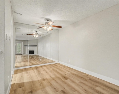 9552 Windswept Lane - Photo Thumbnail 6