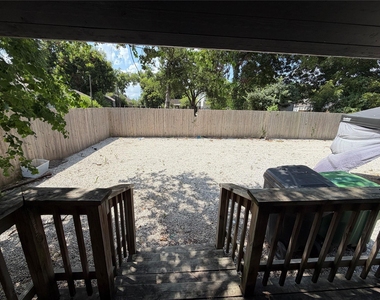 1210 E 33rd Street - Photo Thumbnail 9