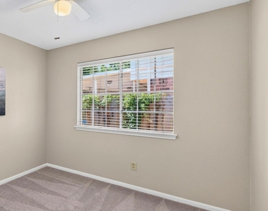 4415 Echo Falls Drive - Photo Thumbnail 13