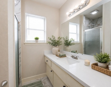 10003 Warwana Road - Photo Thumbnail 15