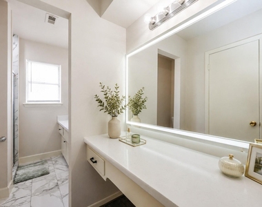 10003 Warwana Road - Photo Thumbnail 14